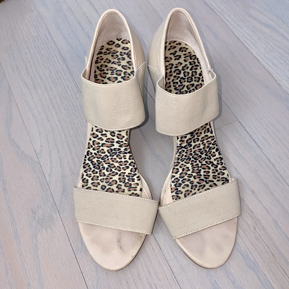 Stretch Nude Wedges